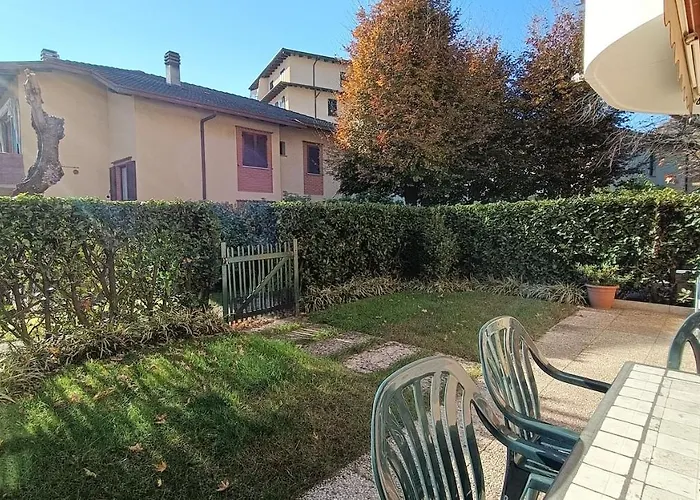 House In A Beautiful With Garden, Swimming Pool And Parking Spot - Larihome A07 Сasa de vacaciones