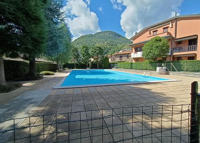 House In A Beautiful With Garden, Swimming Pool And Parking Spot - Larihome A07 *