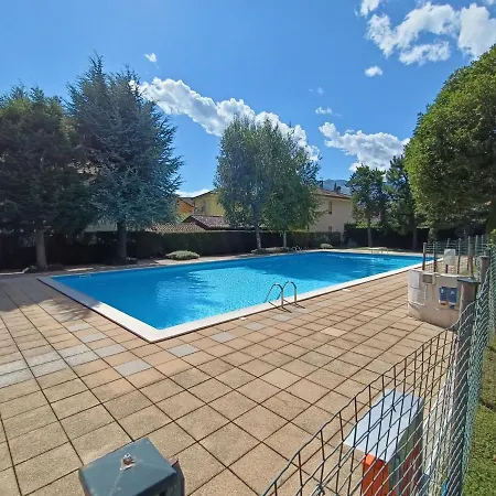 בית נופש House In A Beautiful With Garden, Swimming Pool And Parking Spot - Larihome A07 *