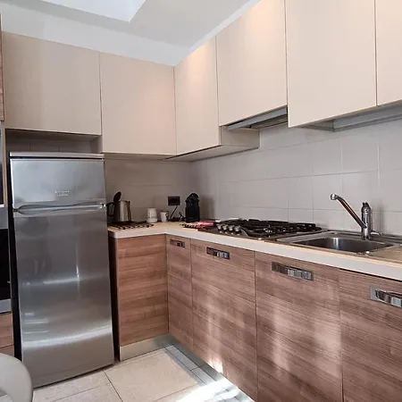 House In A Beautiful With Garden, Swimming Pool And Parking Spot - Larihome A07 בית נופש *