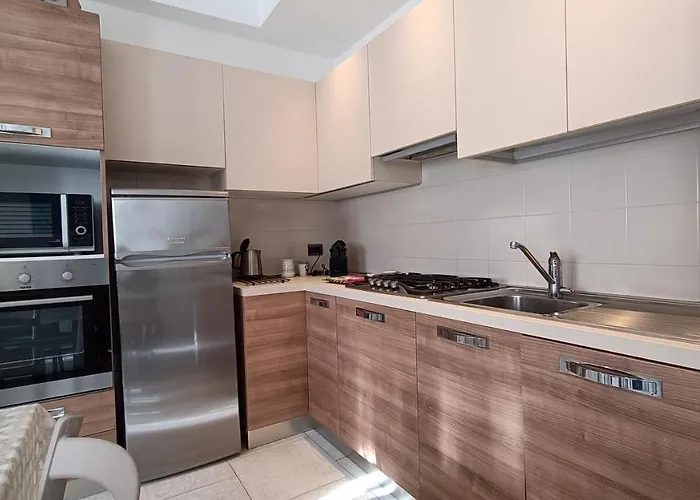 House In A Beautiful With Garden, Swimming Pool And Parking Spot - Larihome A07 בית נופש *