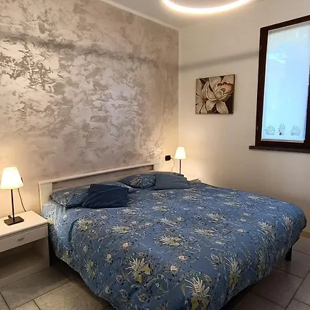 House In A Beautiful With Garden, Swimming Pool And Parking Spot - Larihome A07 Vakantiehuis *