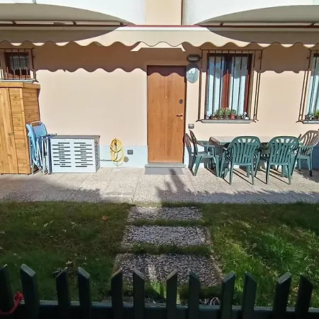 度假居 House In A Beautiful With Garden, Swimming Pool And Parking Spot - Larihome A07 *